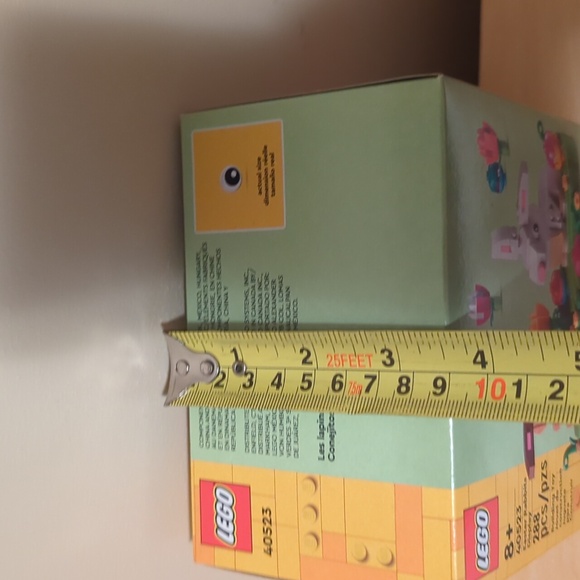 LEGO Easter Rabbits Display Set - Brand New - Picture 4 of 13